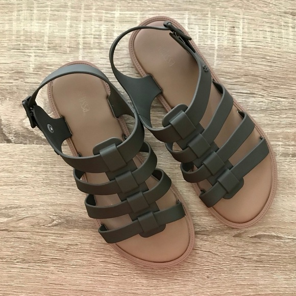 Like new MELISSA FLOX BUCKLE JELLY WOMEN' SANDALS 6 OLIVE - Picture 2 of 5